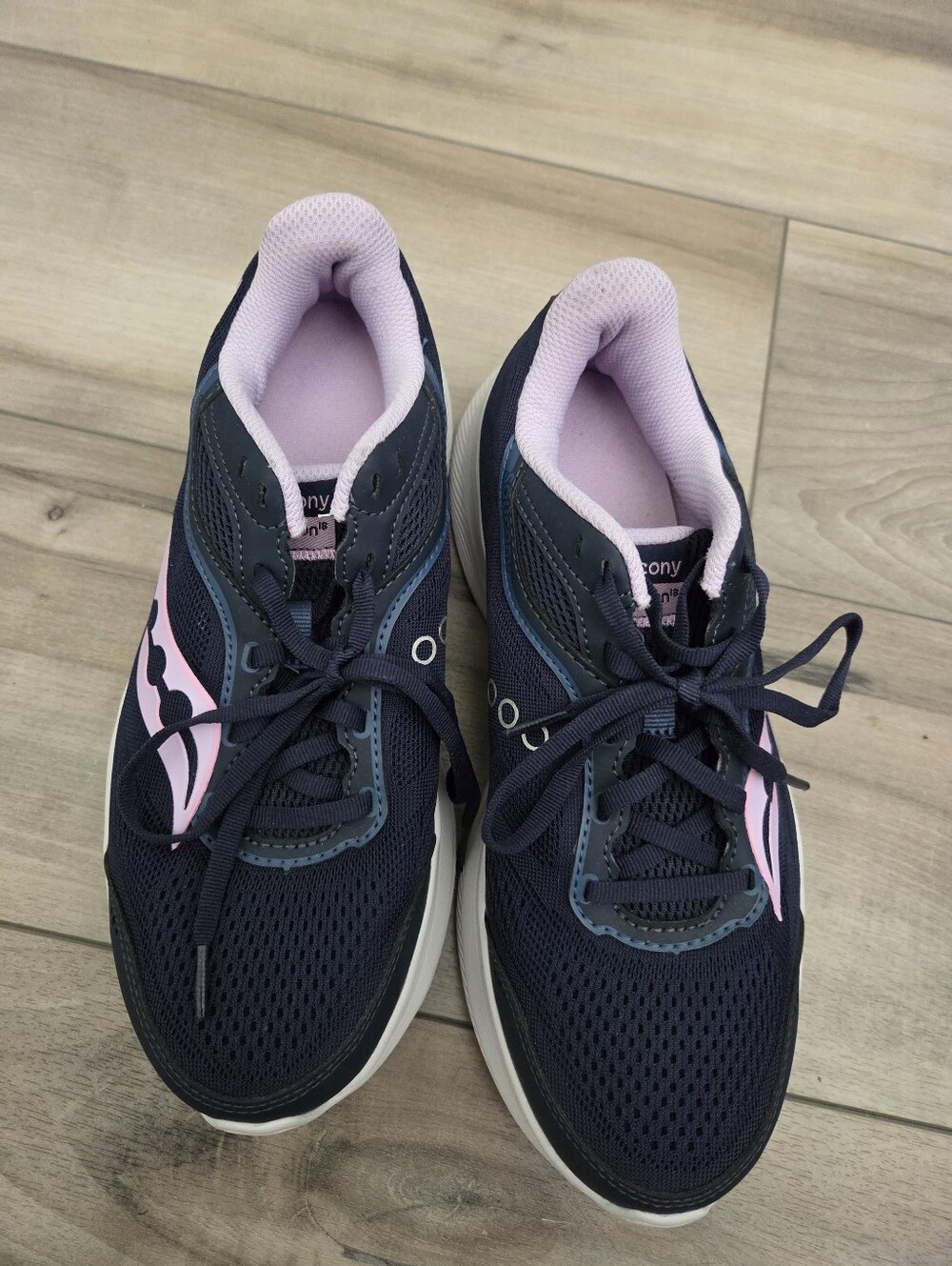 Saucony Women's Navy and Pink Athletic Running Sneakers